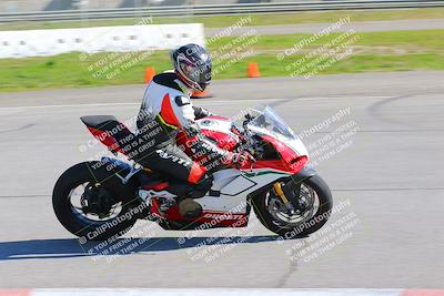 media/Jan-20-2023-Fastrack Riders (Fri) [[f2ad32aba3]]/Level 2/session 3 turn 9/